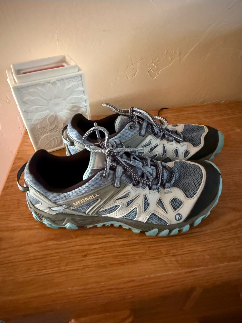 Women’s size 11 Merrell All Out Blaze Aero Sport Shoes